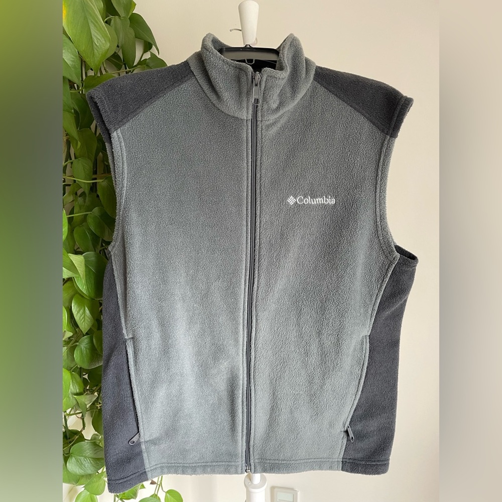 Columbia fleece vest